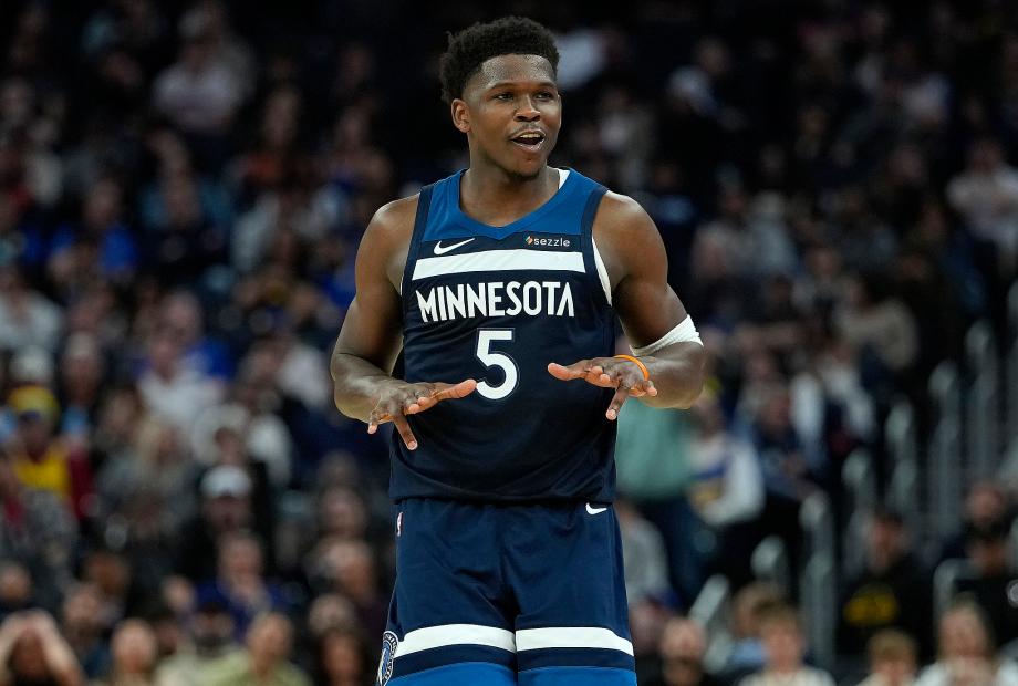 [图]爱德华兹42+8波齐姆斯基25+10 森林狼击败勇士